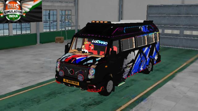 26 Seated Traveller Luciano Livery